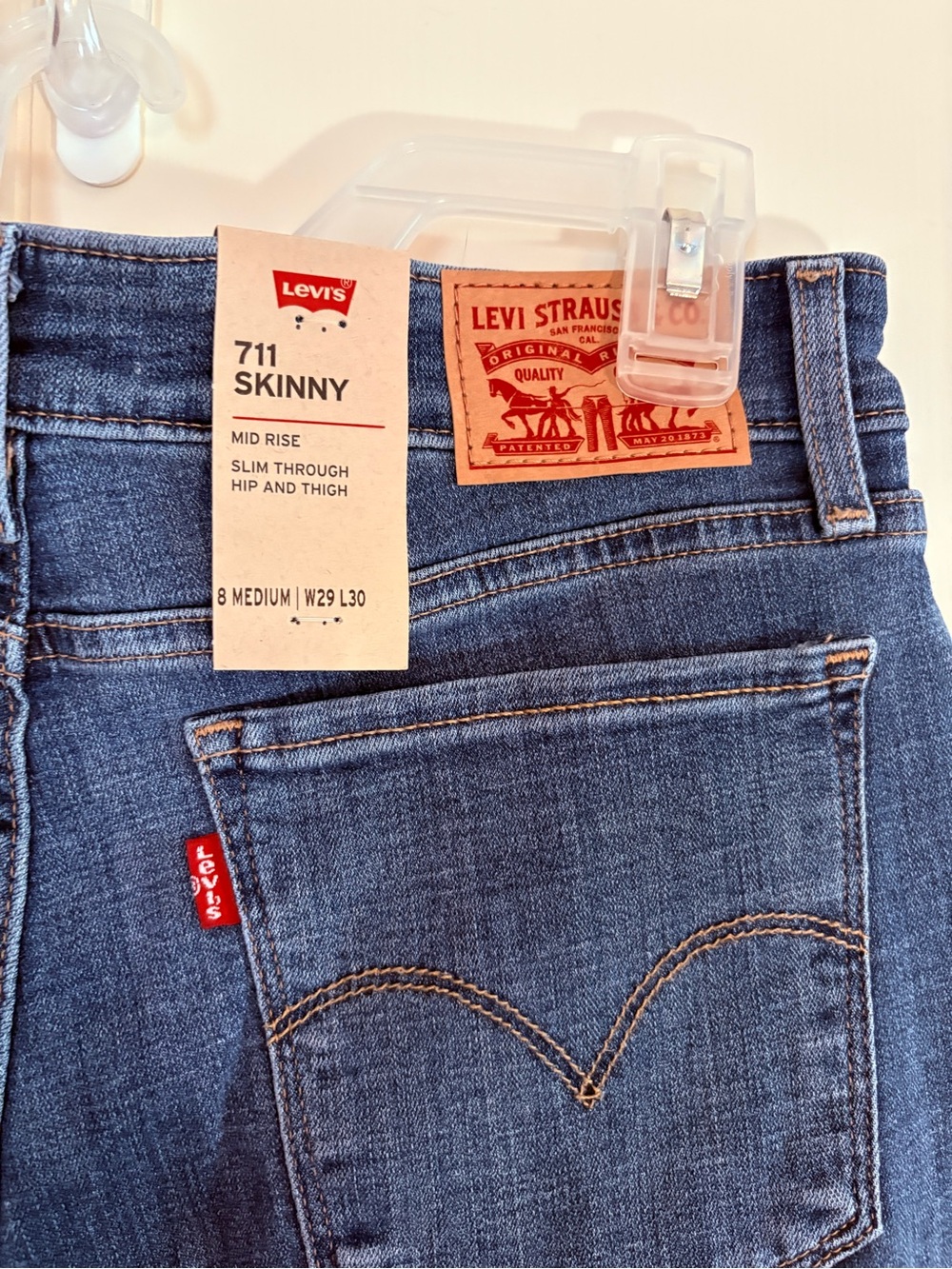 Levi’s 711 Skinny Jeans 8 Medium 29x30 Distressed Ripped New Blue Denim Women’s - Picture 8 of 9